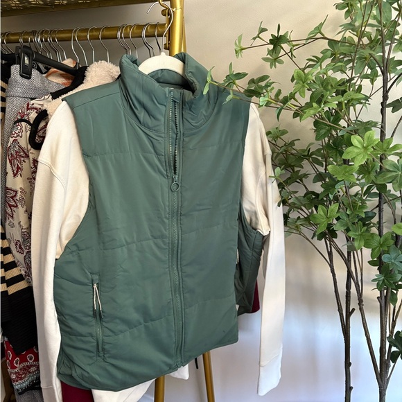 90 Degree By Reflex Sage Green Puffer Vest - Picture 3 of 6